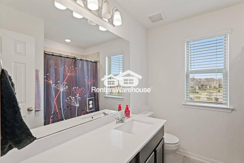 Building Photo - 4826 Hickory Deer Ln