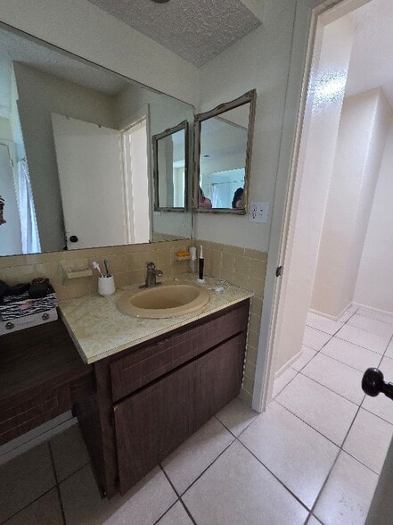 Building Photo - 9935 Marlinton Ln