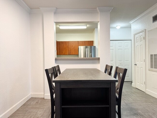 Building Photo - Corner Unit 2 bedroom 2 bathroom at The Grande Downtown