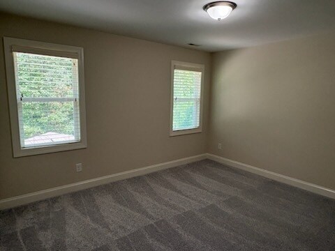 Building Photo - Recently updated 4 Bedroom 2.5 Bath