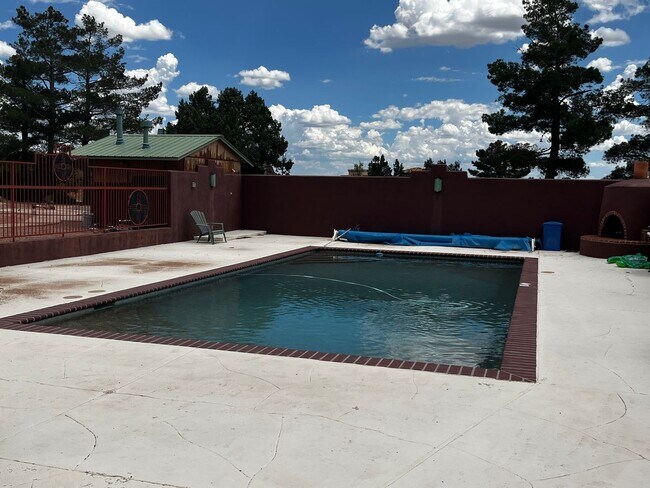 Building Photo - Unfurnished, 1-year long-term rental