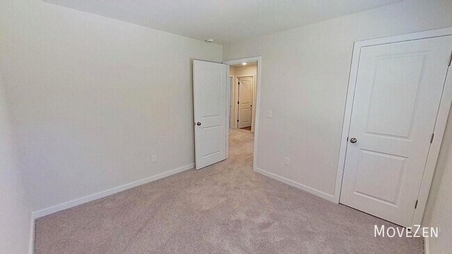 Building Photo - 161 Davis Dr