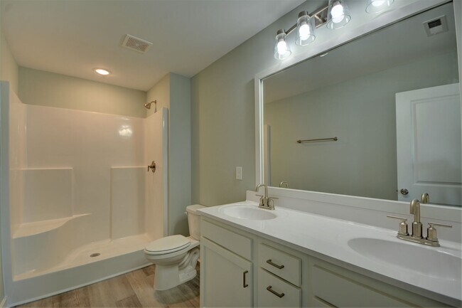 Building Photo - Sneads Ferry, Beachside Village Townhome! ...