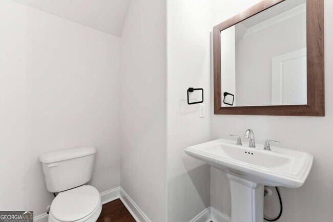 Building Photo - 5004 Bellmoore Park Ln