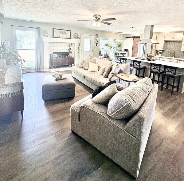 Building Photo - 372 Woodberry Cir