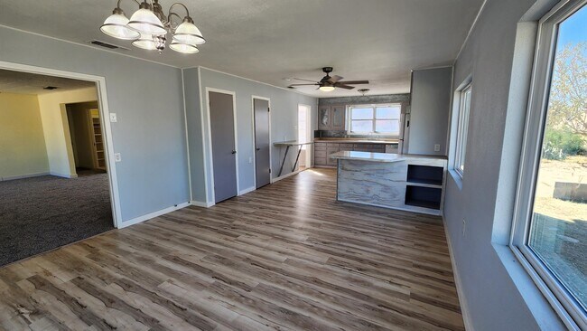 Building Photo - 800 S Elgin Ave