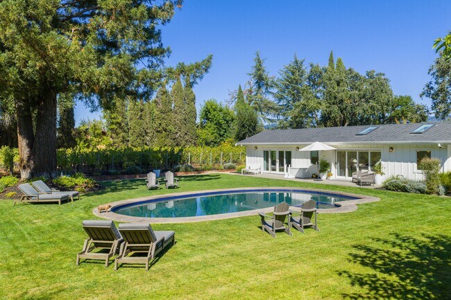 Building Photo - 760 Zinfandel Ln