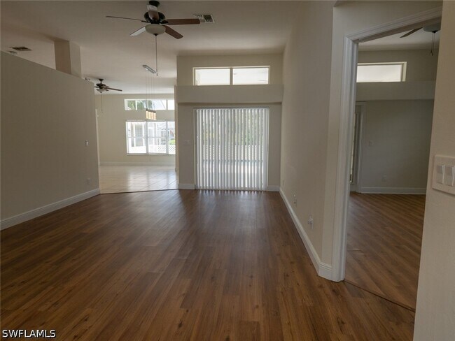 Building Photo - 11394 Waterford Village Dr