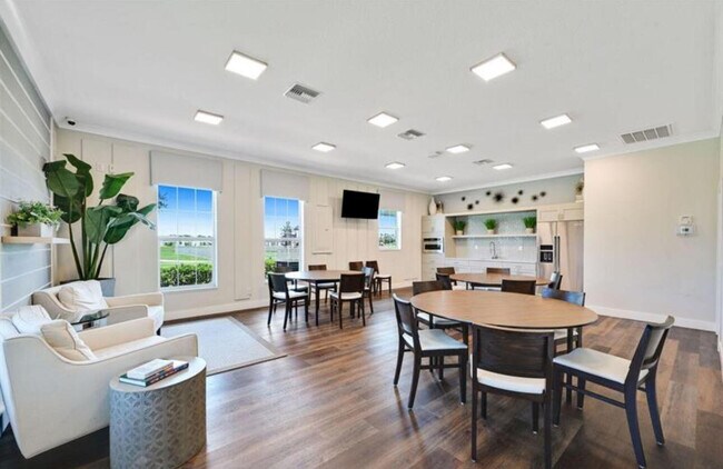 Building Photo - 8705 Merano Ave