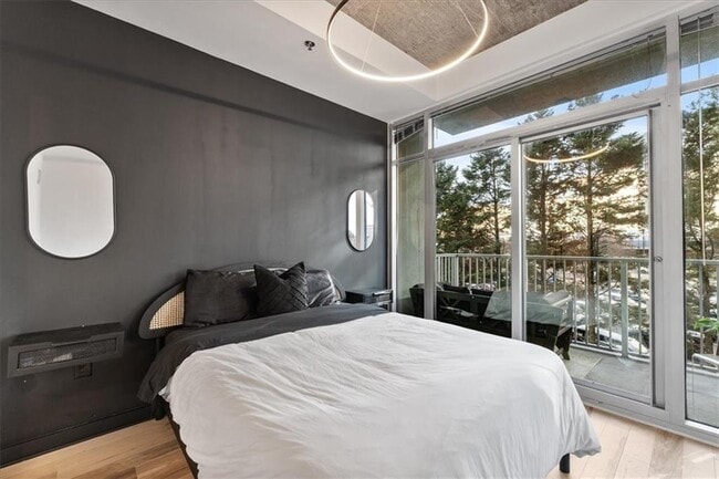 Building Photo - 250 Pharr Rd NE