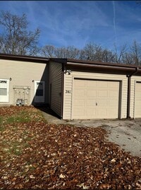 Building Photo - 741 Westridge Rd