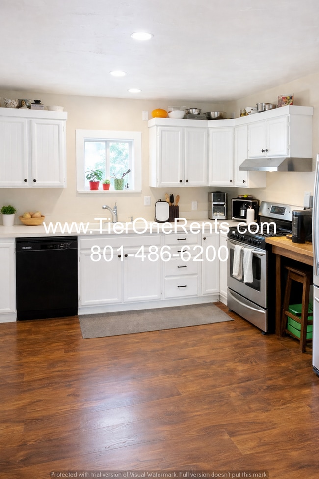 Building Photo - NO DEPOSIT option available for qualified renters with Obligo