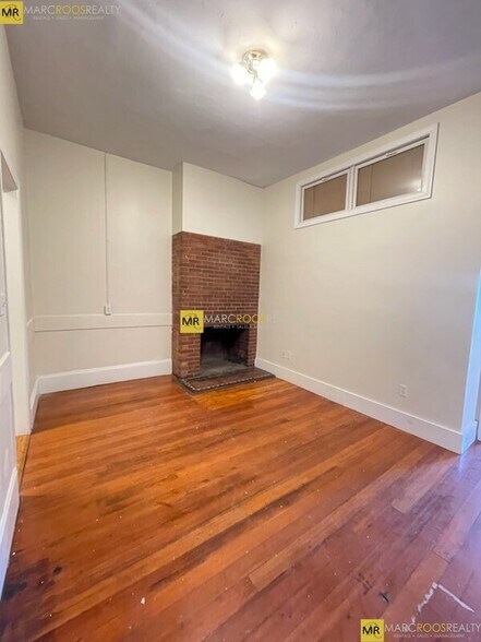 Building Photo - 43 Bay State Rd