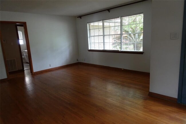 Building Photo - 918 Lehman St