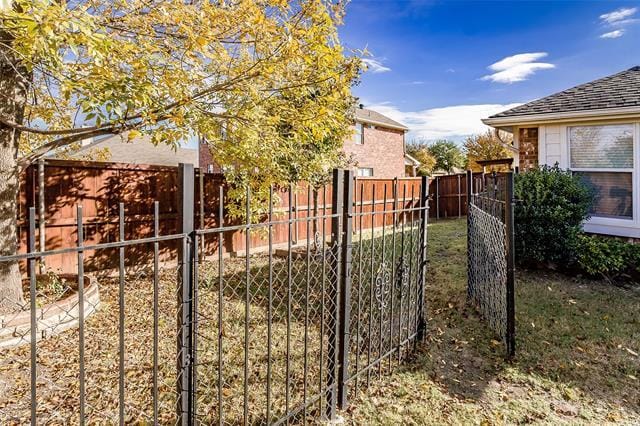 Building Photo - 15760 Scenic Rd