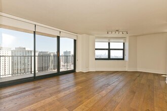 Building Photo - 1 bedroom in Chicago IL 60613