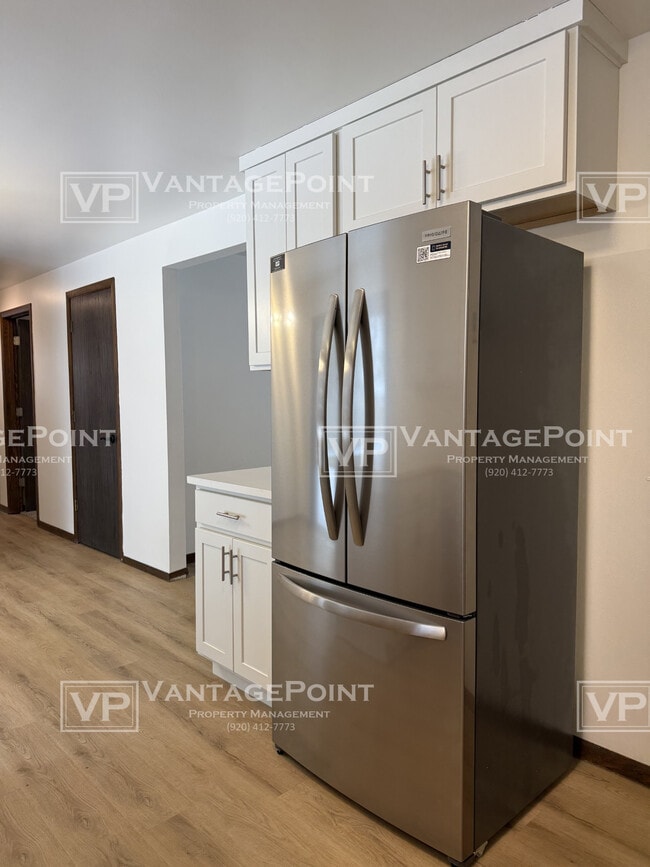 Building Photo - 1603 St Robert Dr