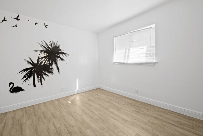 Building Photo - Charming 3-Bed, 2-Bath Home in Prime Fort Lauderdale!