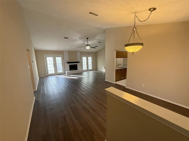 Building Photo - 6628 Fair Oaks Dr