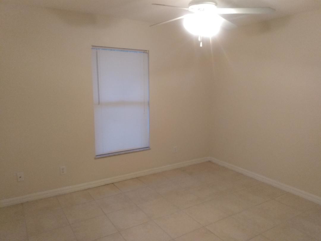 Building Photo - 7446 Pond Cir
