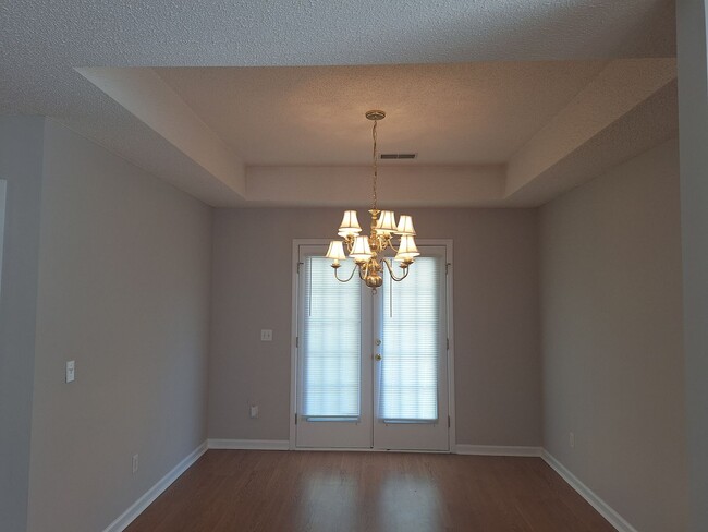Building Photo - MOVE IN SPECIAL - $300 OFF THE FIRST FULL ...