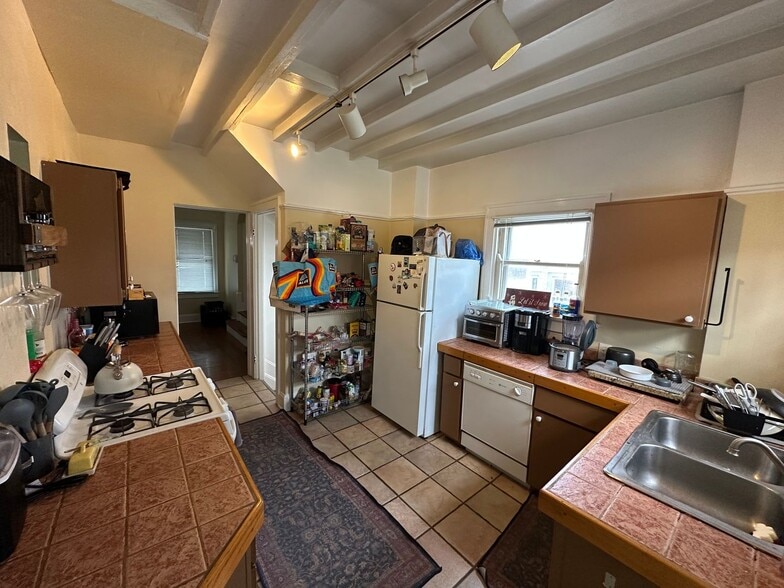 Building Photo - 3256 Glendora Ave