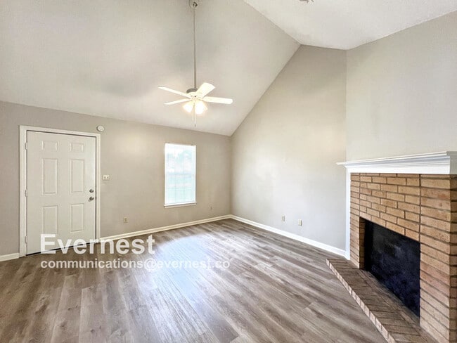 Building Photo - 7091 Foxhall Dr