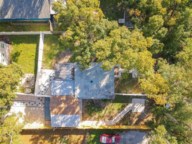 Building Photo - 2008 E Grant Ave