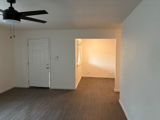 Building Photo - 1813 Piedmont Way