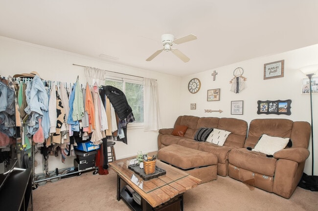 Building Photo - 300 Pauline Ave