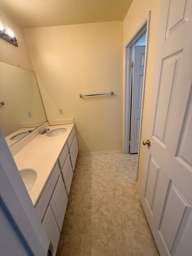 Building Photo - 5679 Allendale Dr