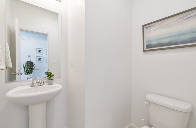 Building Photo - 5 bedroom 3.5 bathroom home in Lehi.