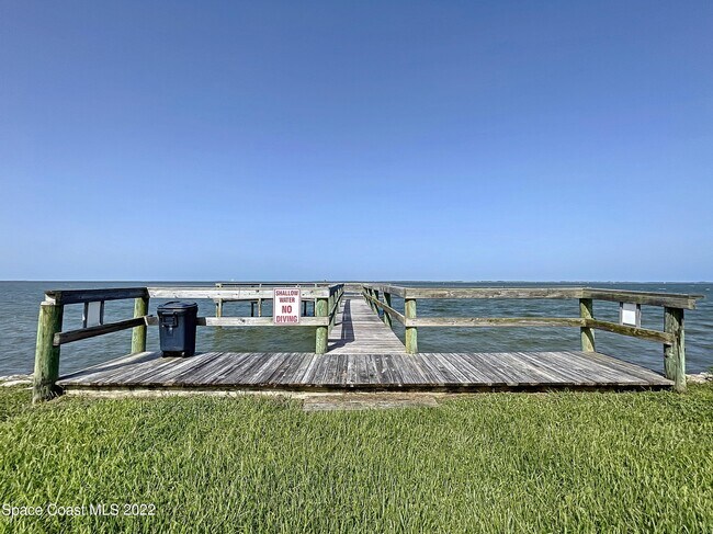 Building Photo - 7040 US-1