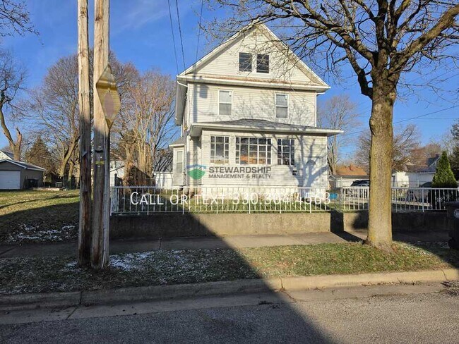 Building Photo - 1014 Berwin St