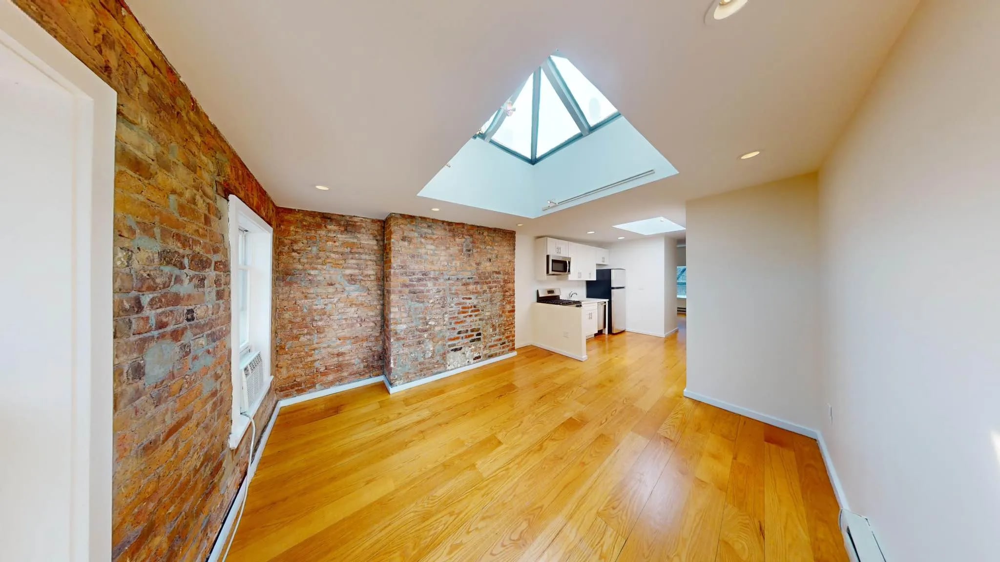 Building Photo - 3 Centre Market Pl