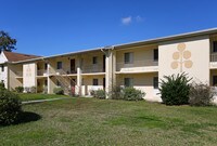 Building Photo - The Studebaker Apartments | 1 & 2 Bedroom Apartments in Ocala, FL