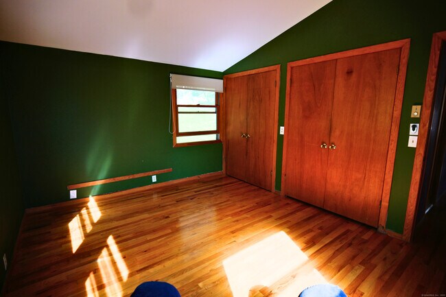 Building Photo - 12 Sage Rd