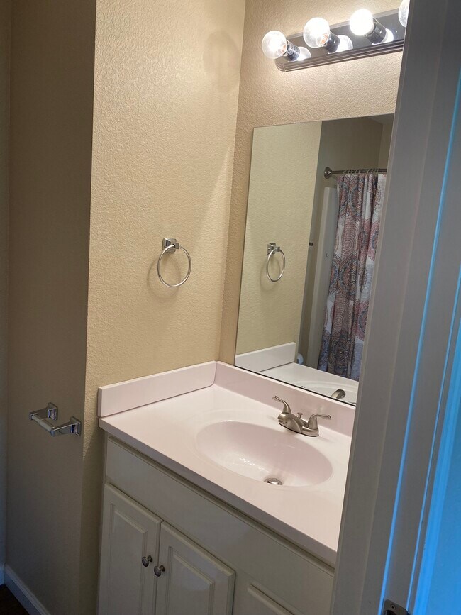 Building Photo - 1120 Fourth St