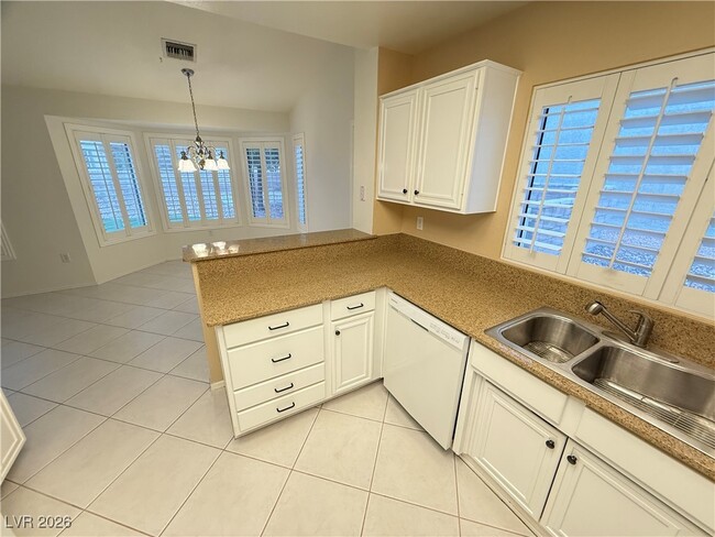 Building Photo - 8505 Gull Dr