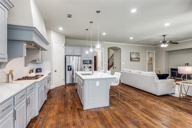 Building Photo - 14669 Foxbriar Ln