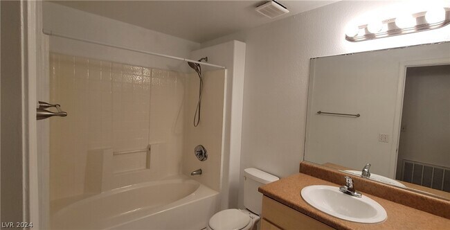 Building Photo - 8250 N Grand Canyon Dr