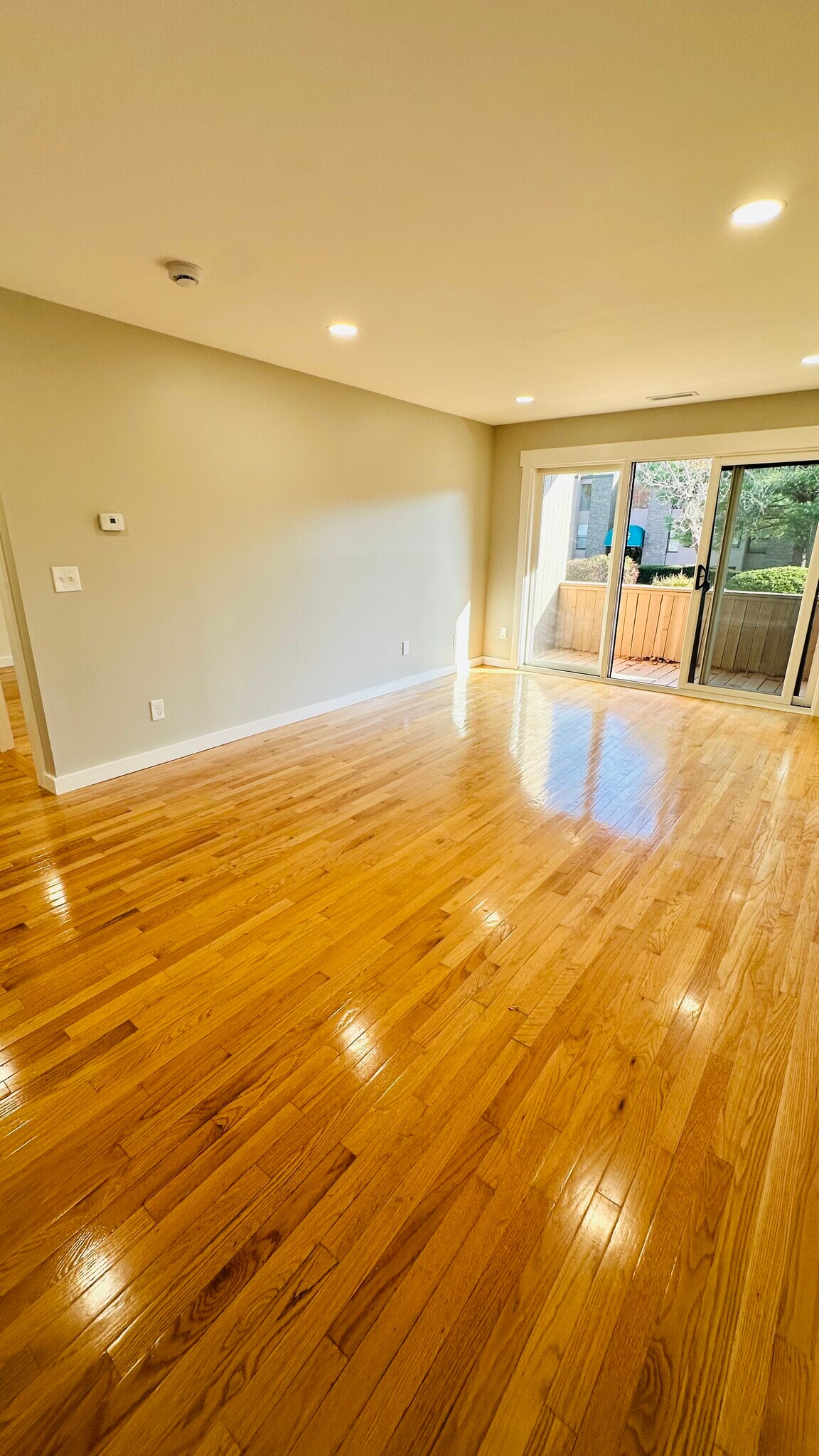 Building Photo - 50 Shrewsbury Green Dr