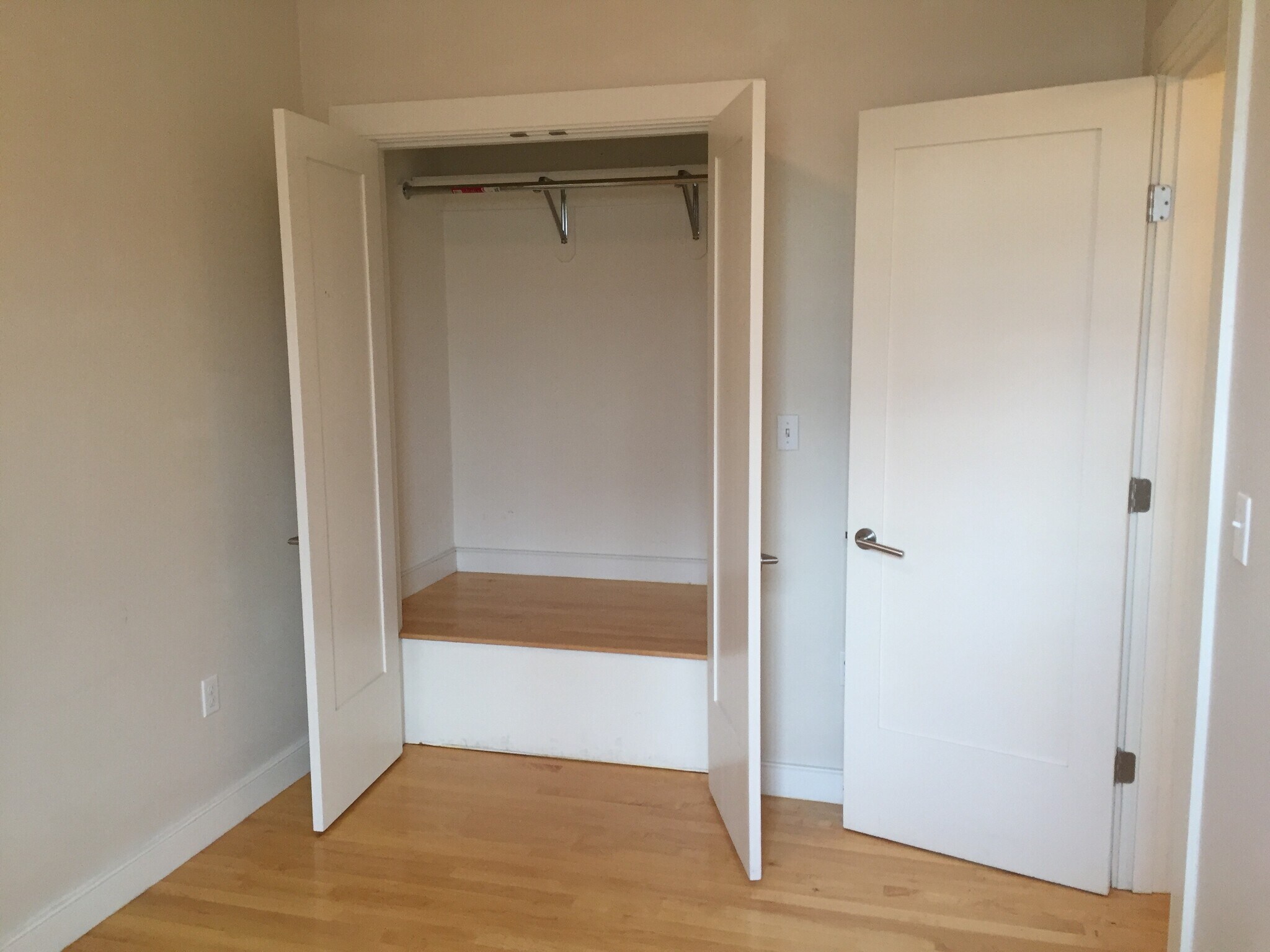 Building Photo - 75 Hamilton St