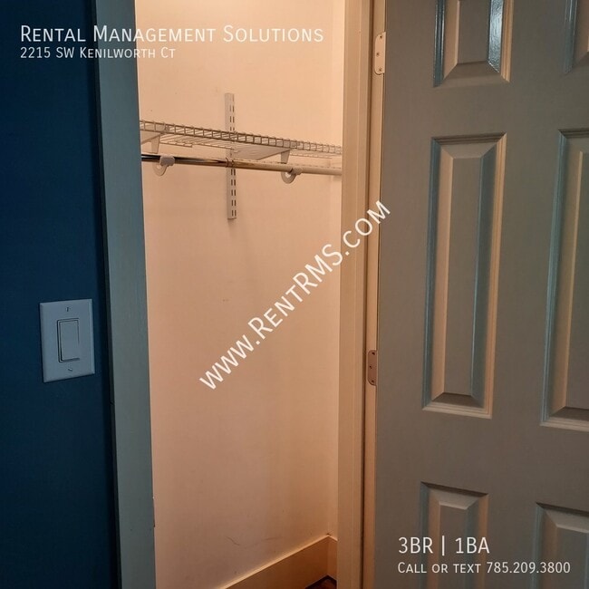 Building Photo - 2215 SW Kenilworth Ct