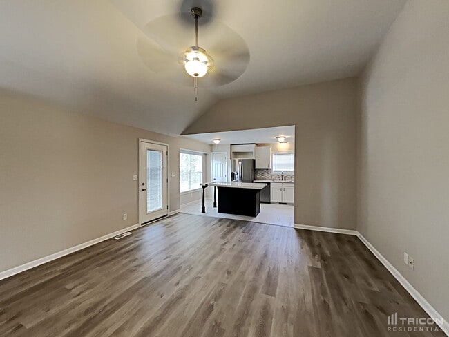 Building Photo - 981 Trey Phillips Dr