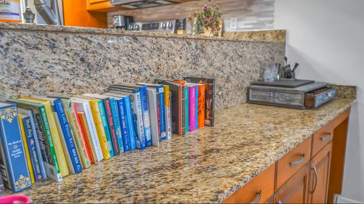 Building Photo - 6040 River Trace Rd