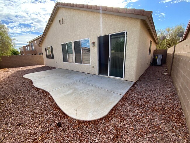 Building Photo - 1022 Pecos River Ave