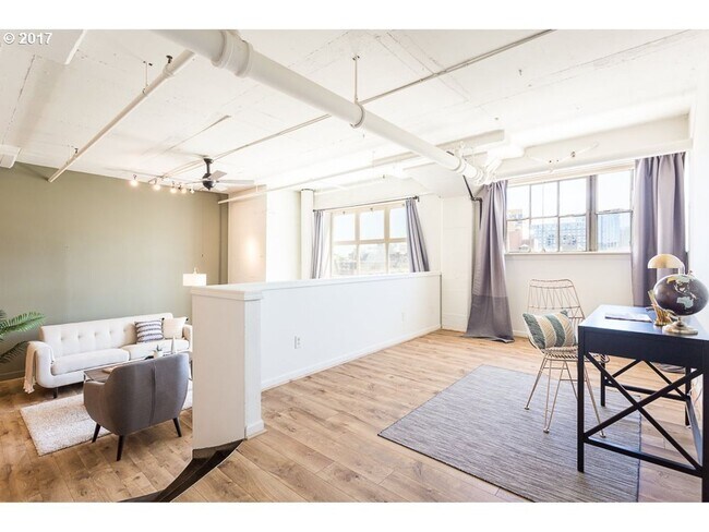 Building Photo - Historic Irving Street Lofts In The Pearl District - Top Floor Unit w/Parking/Rooftop Deck