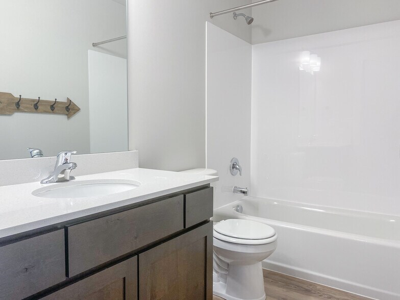 Building Photo - 959 S 650 W