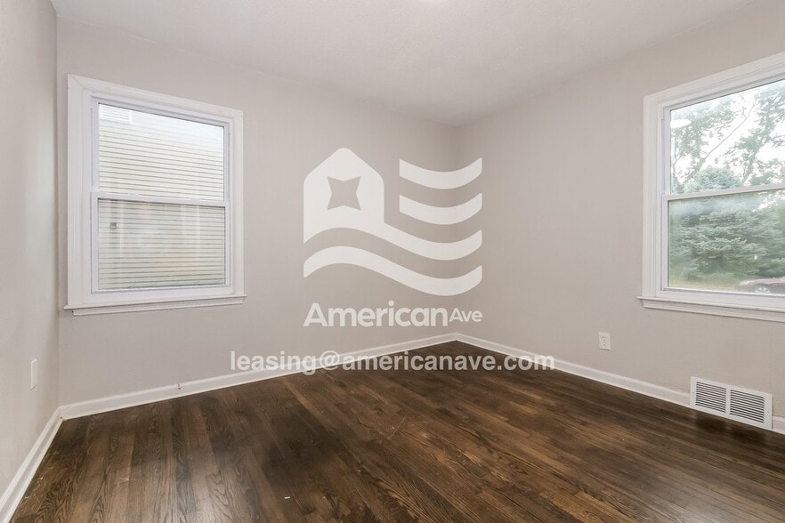 Building Photo - 11500 W 69th Terrace